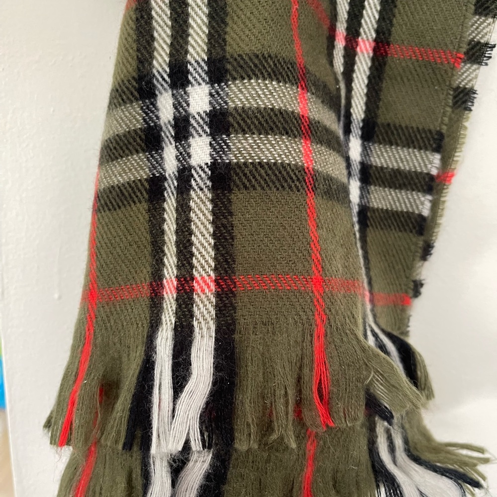 Scarves - Picture 7 of 7